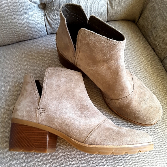 sorel cate cut out boot